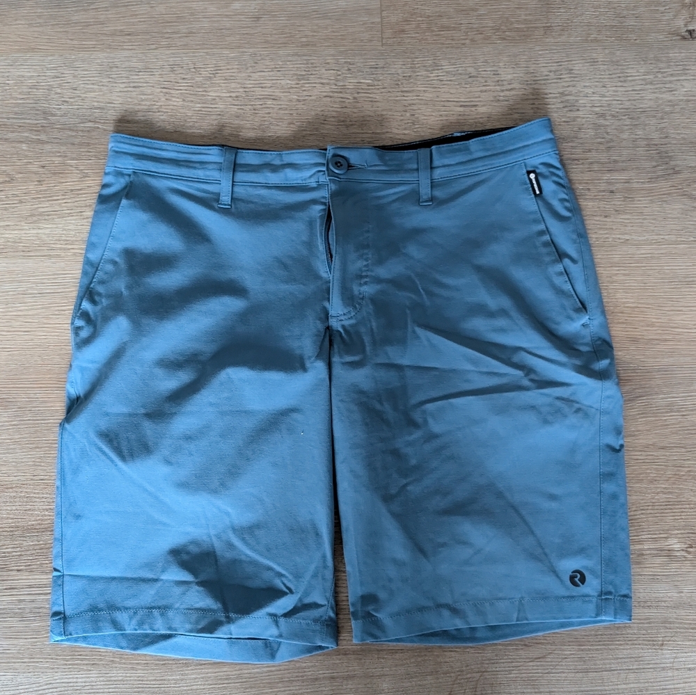 Men's Casual Flat Front Shorts in Blue